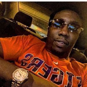 Meet your Posher, Celly